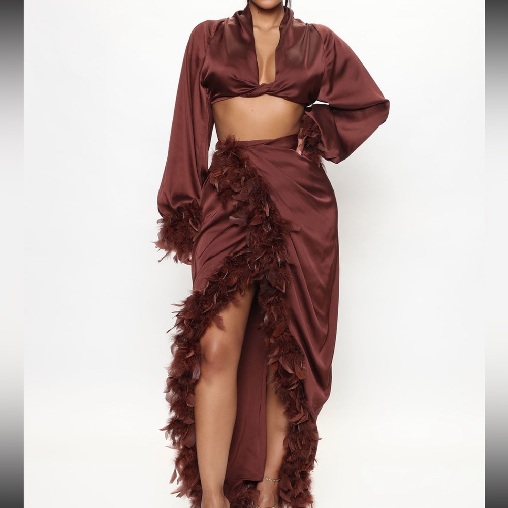 Feathered 2 Piece set